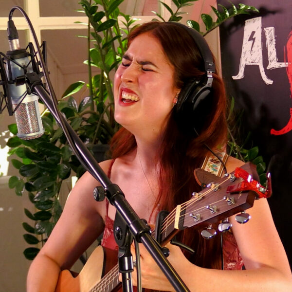De filmische folk van Fabienne Julie
