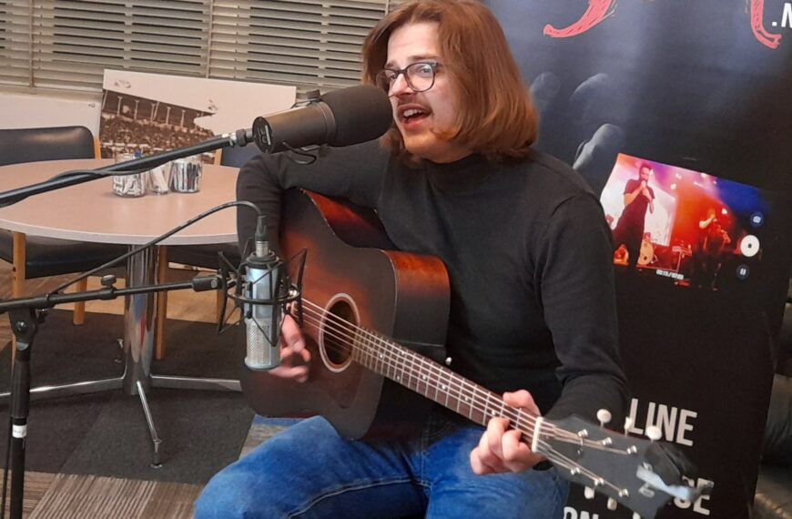 Stamgast Jacob D Edward zingt nu over Francis Alban Blake